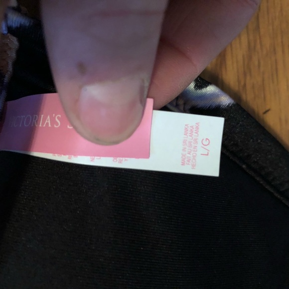 VS triangle bikini top - Picture 4 of 4